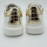 Guess - Salerno - Image 3