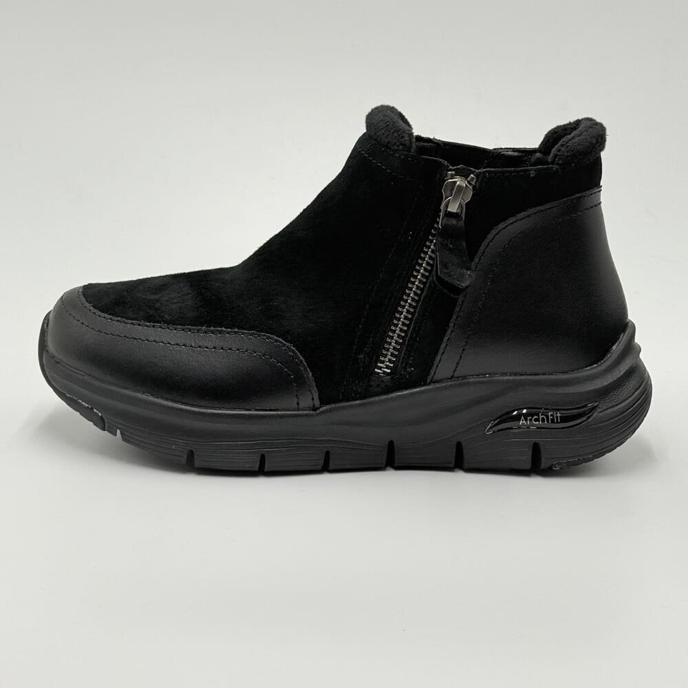 IMG_6029 Skechers-Arch Fit Smooth - Image 1