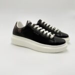 Guess-Salerno - Image 2