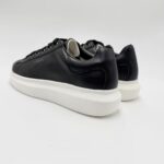 Guess- Salerno - Image 3