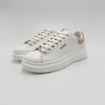 Guess- Salerno - Image 2