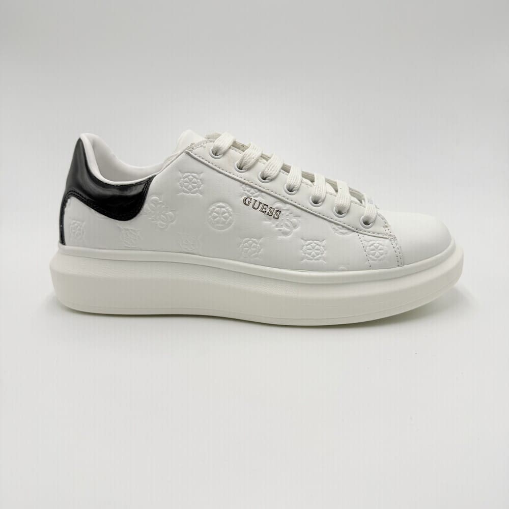 IMG_6357 Guess- Salerno Vera Pelle - Image 1