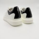 Guess- Salerno Vera Pelle - Image 2