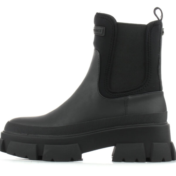 Steve Madden - Triumphal