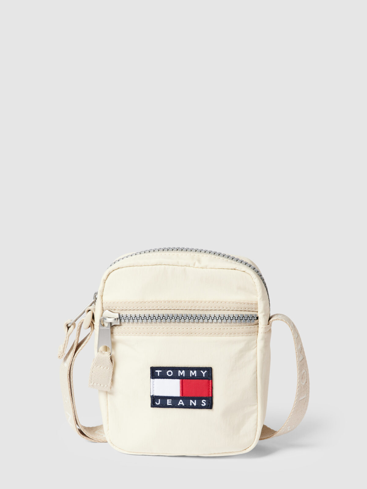 Tommy Jeans-Heritage - Image 1